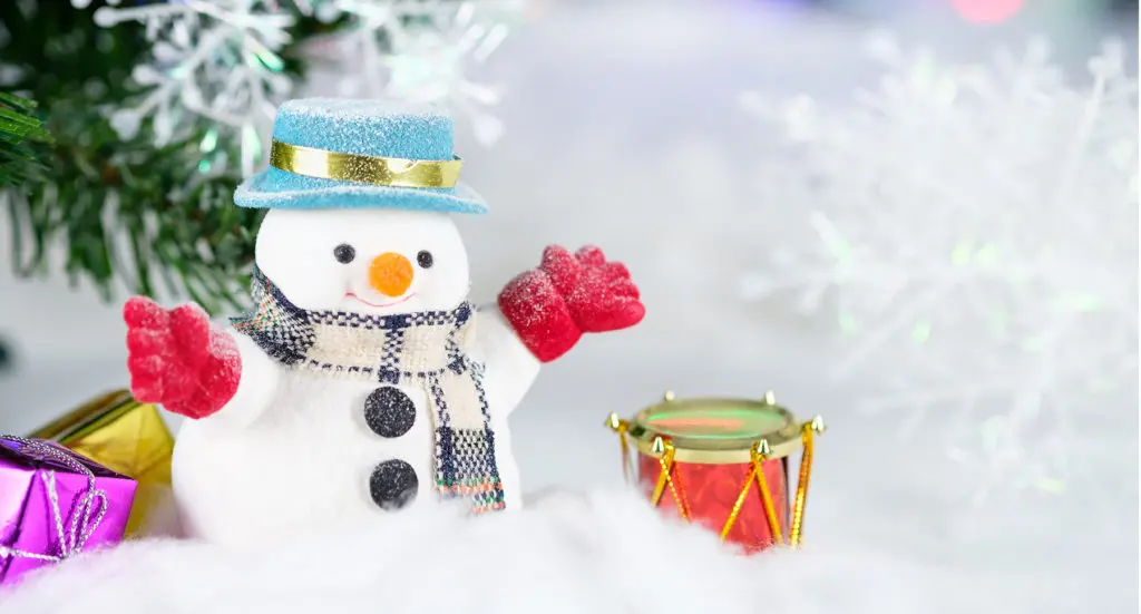 Holiday Snowman with Drum